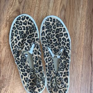 Leopard Vans